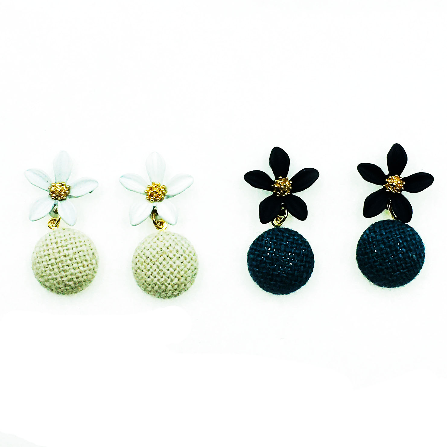 韓國 布質 花朵 造型 兩色 垂墜感 耳針式耳環