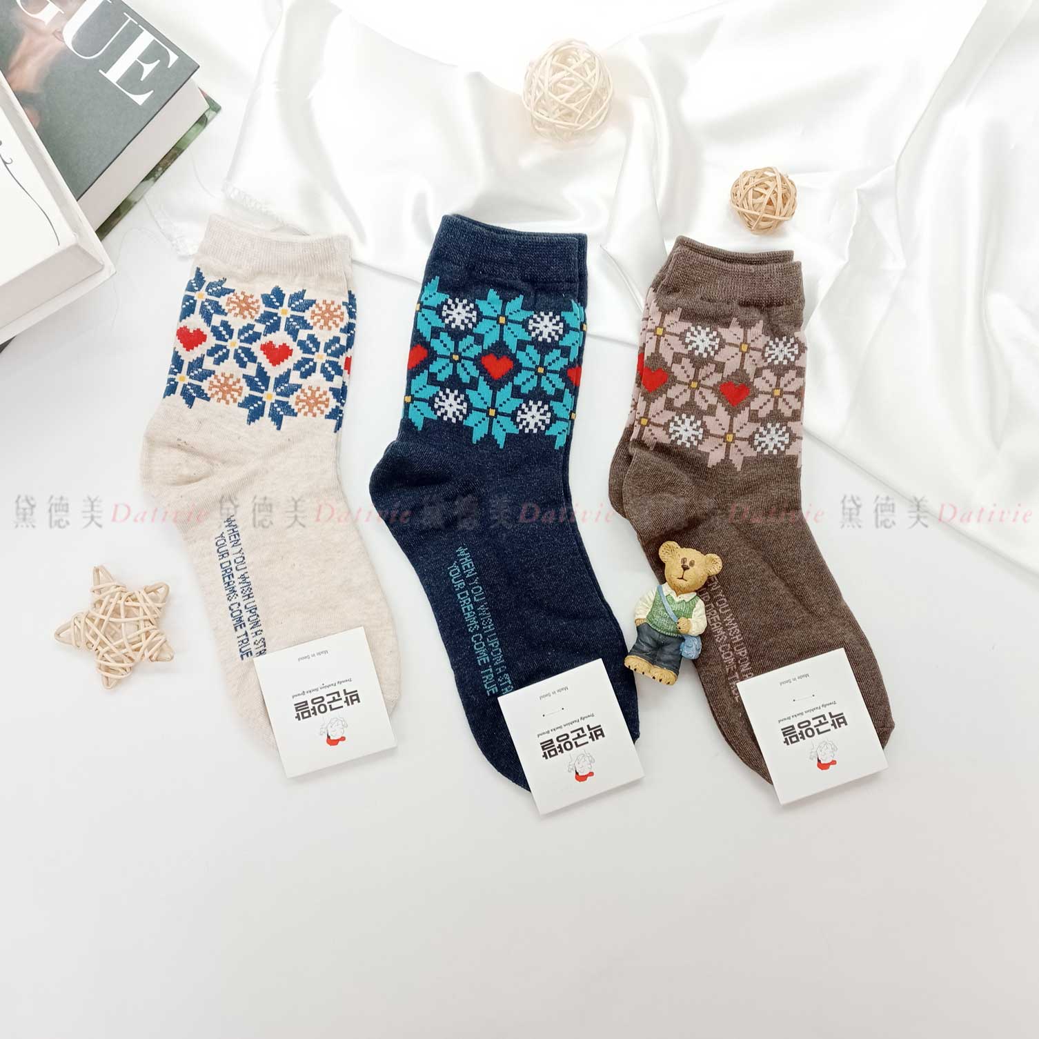 韓國襪 經典 雪花 三色 中統襪